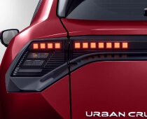 TOYOTA’S SIGNATURE HAMMERHEAD STYLING
